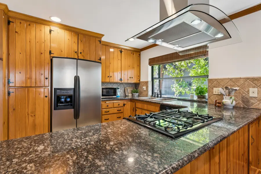 414 Pioneer Road, Lake Arrowhead, CA 92352 - #2