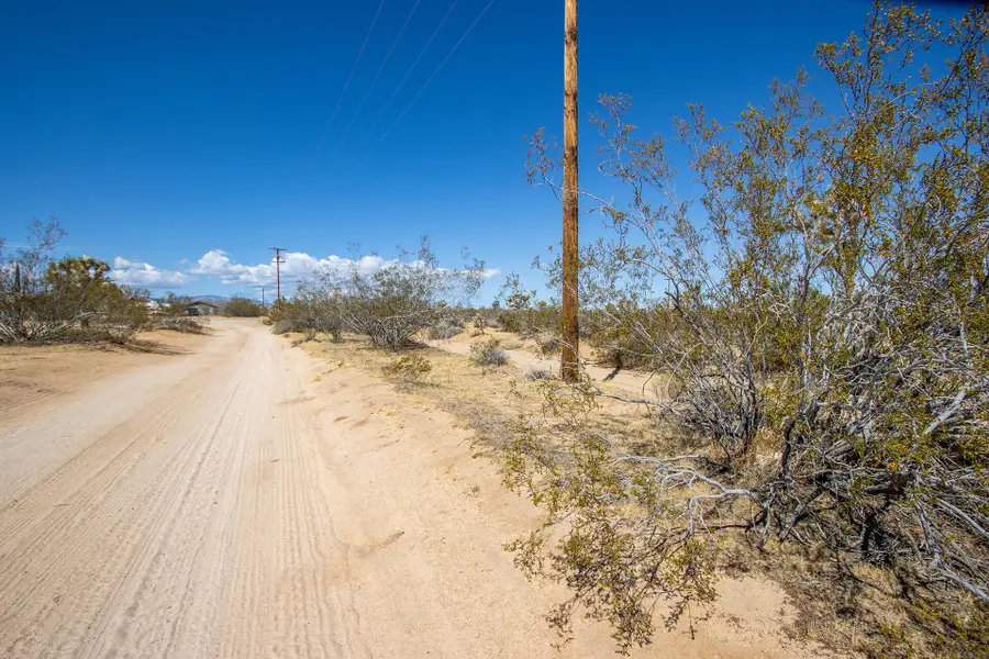 138 La Brisa Road, Yucca Valley, CA 92284 - #2