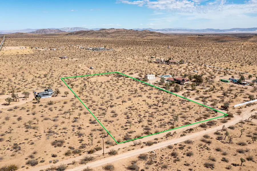 138 La Brisa Road, Yucca Valley, CA 92284 - #3