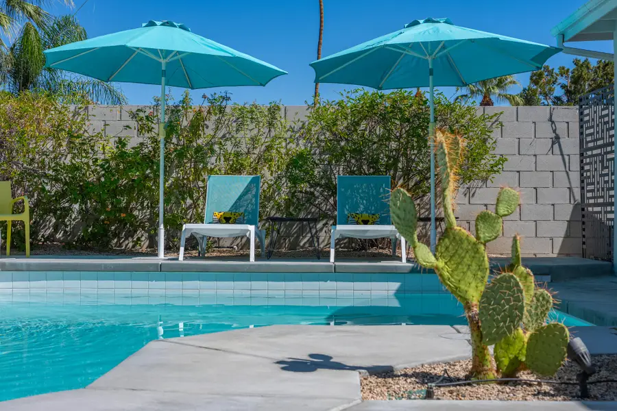 748 N Calle Rolph, Palm Springs, CA 92262 - #3