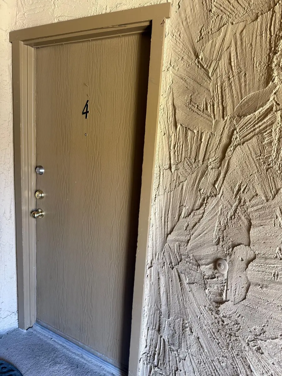 5300 E Waverly Drive #D4, Palm Springs, CA 92264 - #2