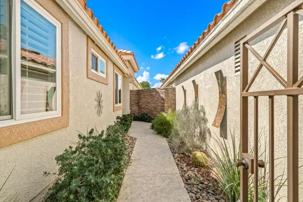 42741 Turqueries Avenue, Palm Desert, CA 92211