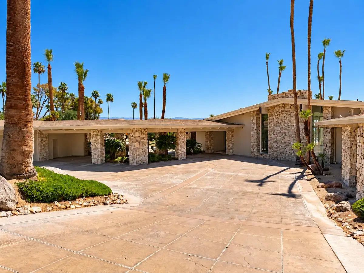 925 W Coronado Avenue, Palm Springs, CA 92262 - #1