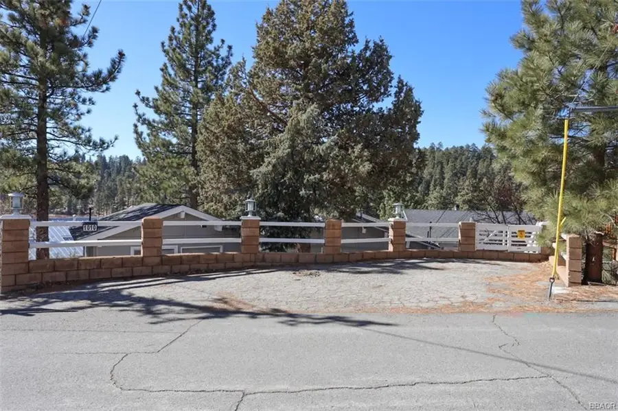 1010 Brookside Lane, Fawnskin, CA 92333 - #3