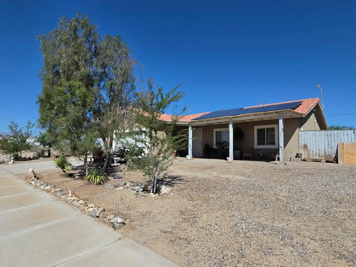 956 Brazil Avenue, Salton City, CA 92274 - #1