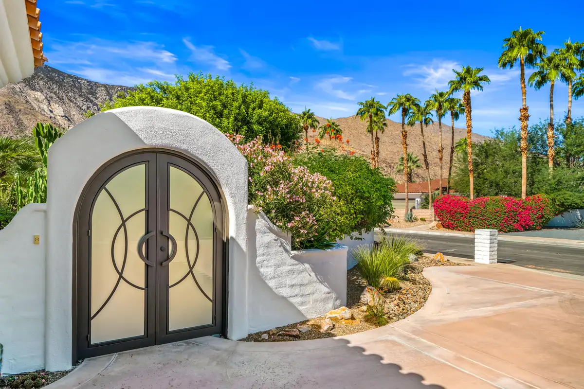 495 E Bogert Trail, Palm Springs, CA 92264 - #1