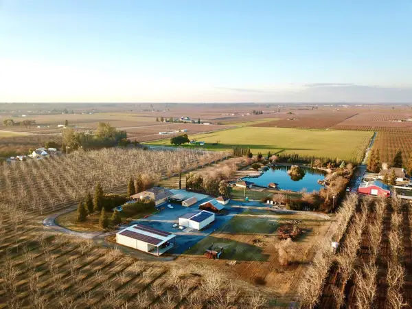 13715 E Nebraska, Kingsburg, CA 93631