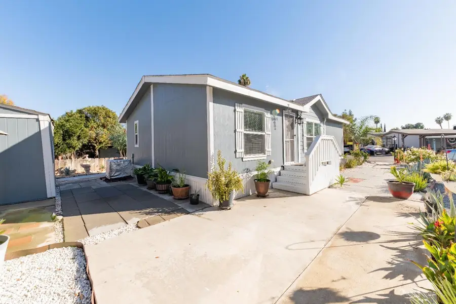 2400 W Midvalley Avenue #R6, Visalia, CA 93277 - Image #2