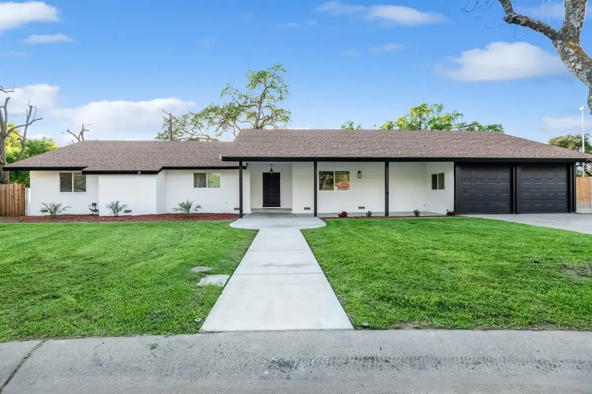 2905 S Encina Street, Visalia, CA 93277 - Image #1