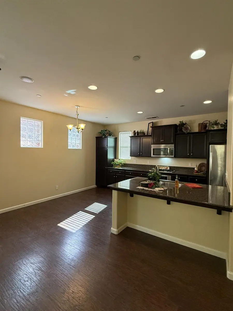 1523 N Strada Way, Clovis, CA 93619 - Image #2