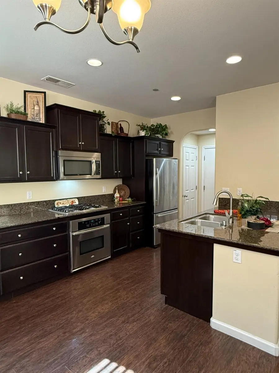 1523 N Strada Way, Clovis, CA 93619 - Image #3