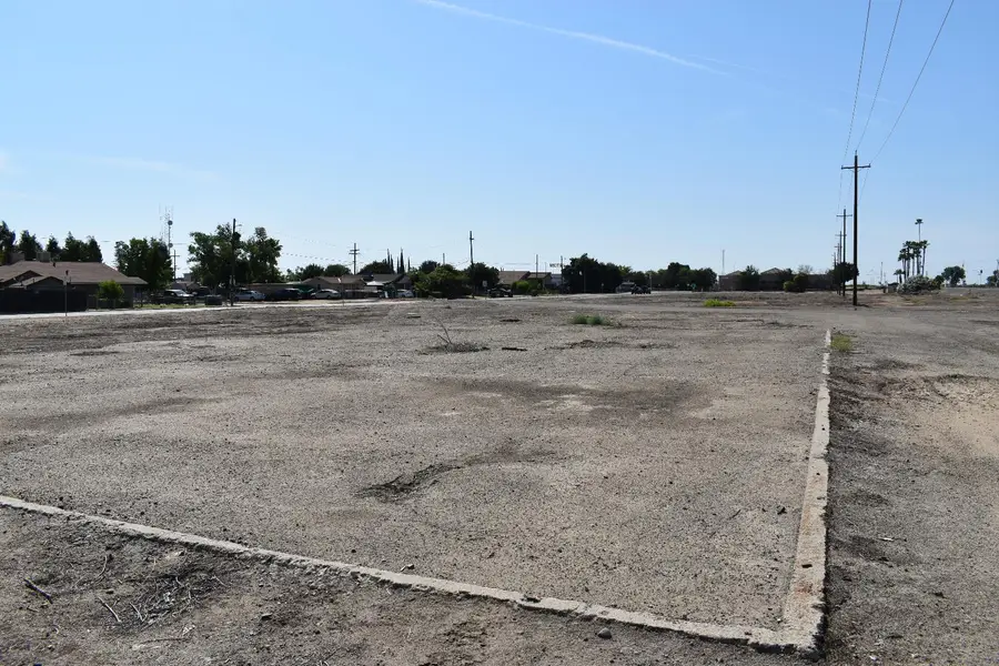 430 Front, Chowchilla, CA 93610 - Image #3