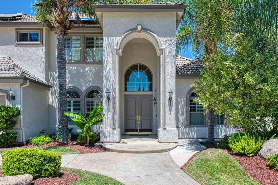 218 W Hubert Court, Fresno, CA 93711 - Image #2