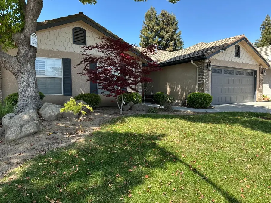 448 S Creek Dr, Madera, CA 93637 - Image #3