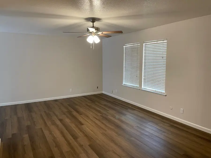 363 Florinda Street, Hanford, CA 93230 - Image #3