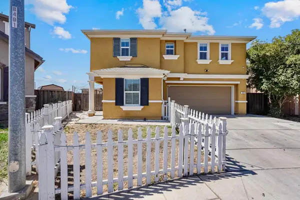 1026 Papaya Street, Madera, CA 93638