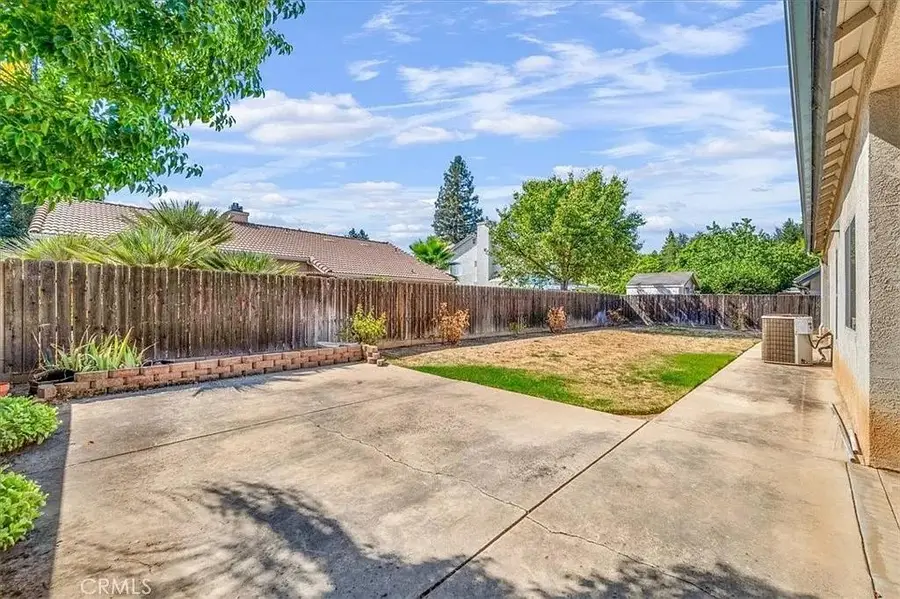816 Pistachio Avenue, Clovis, CA 93611 - Image #2