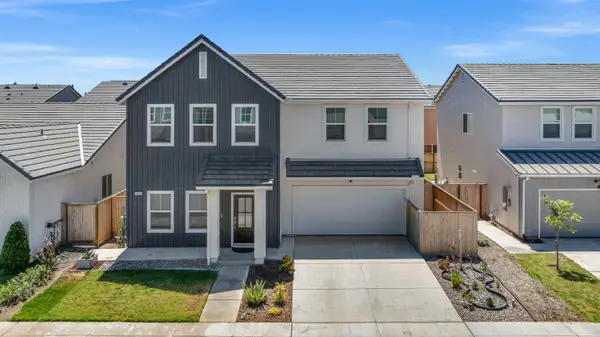 960 Everglade Avenue, Clovis, CA 93619