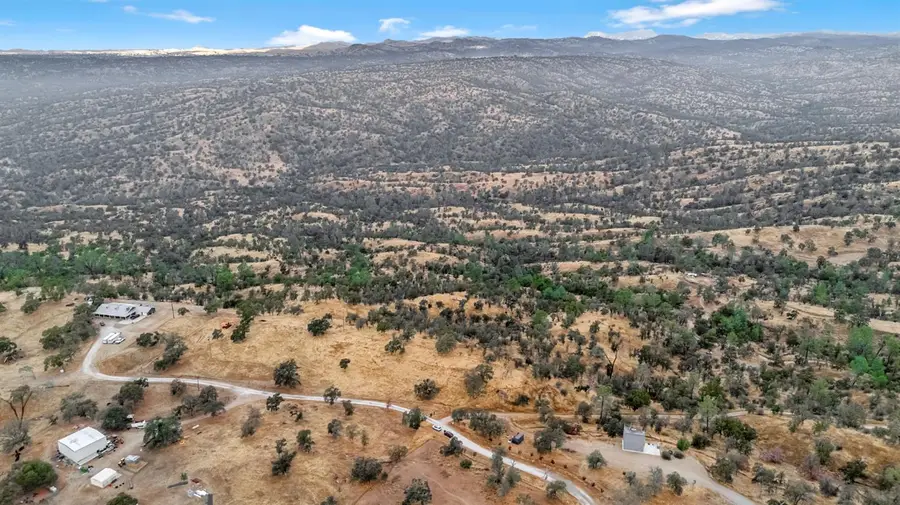 37749 Misty Ridge Road, Raymond, CA 93653 - Image #2