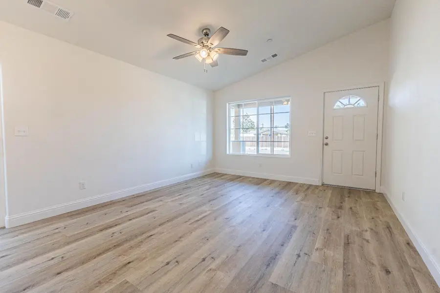 7057 W Cattern, Fresno, CA 93722 - Image #2