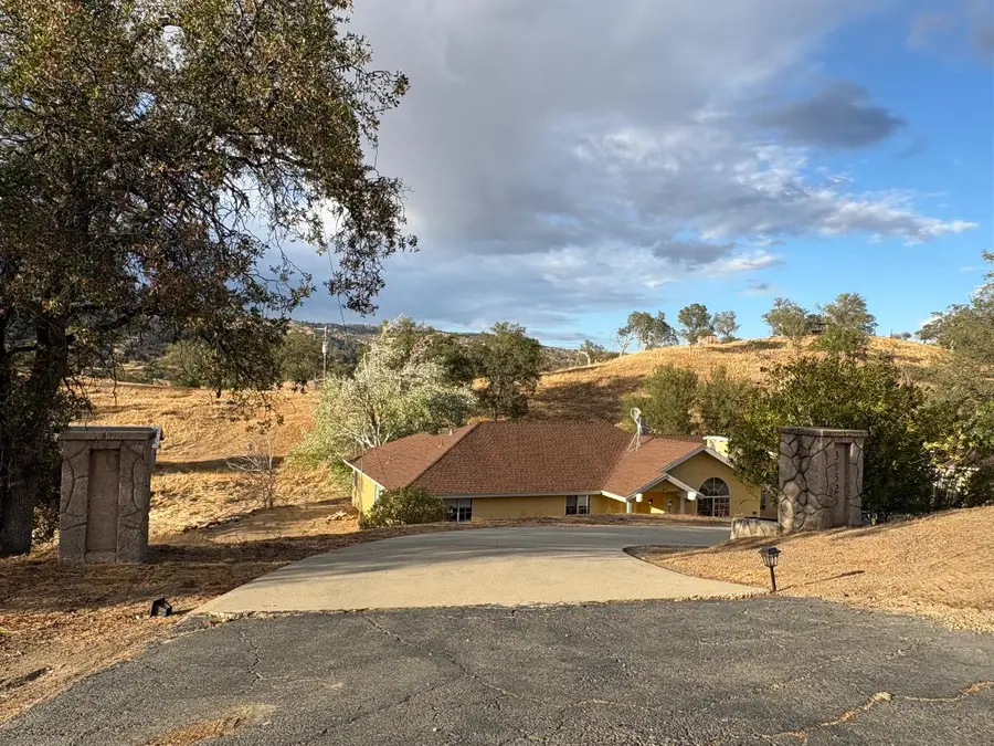 39525 S Lilley Way, Coarsegold, CA 93614 - Image #2