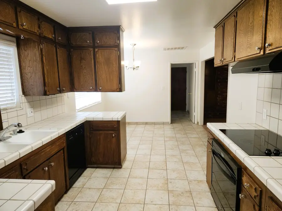 1198 E Palo Alto Ave, Fresno, CA 93710 - Image #2