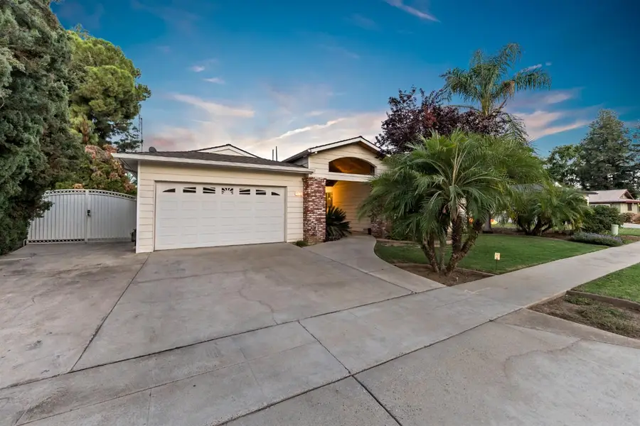 1533 Sunnyside Avenue, Clovis, CA 93611 - Image #2