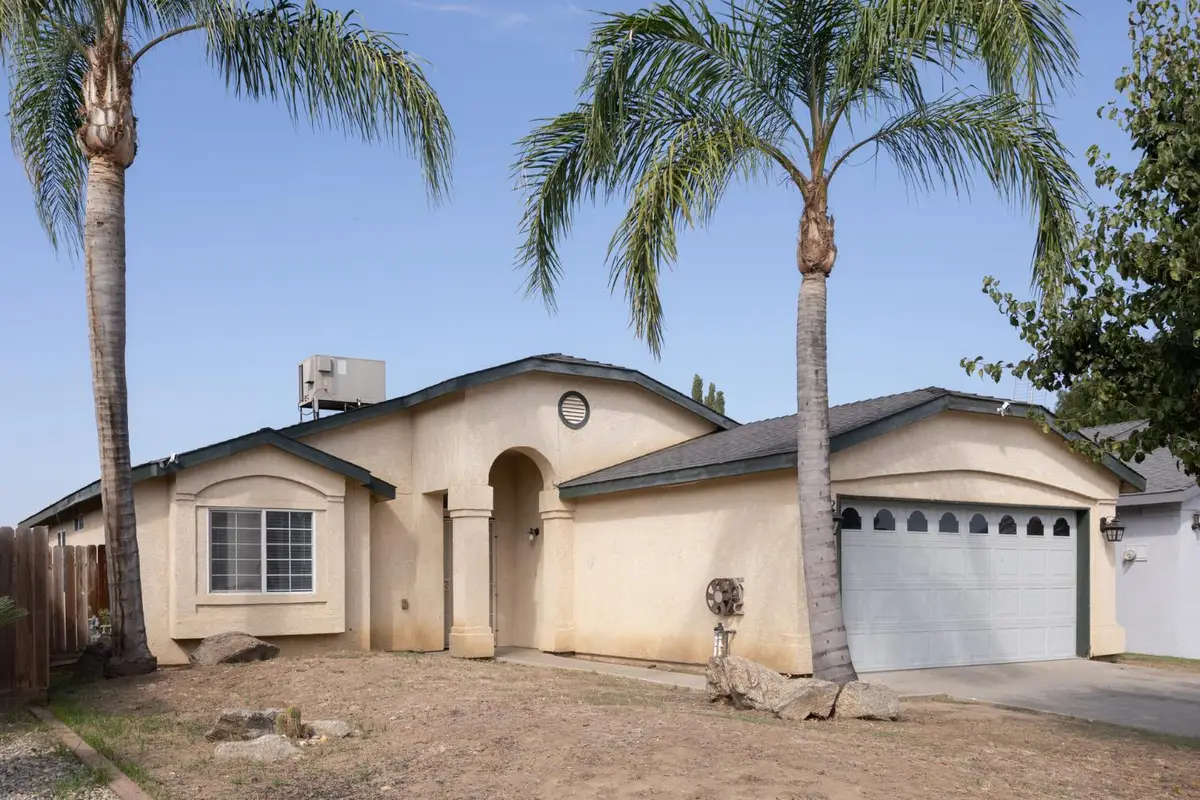 1981 Grapewood, Tulare, CA 93274 - Image #1