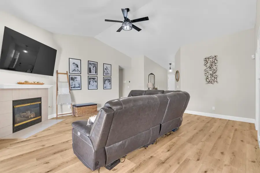 1837 Heidi Avenue, Sanger, CA 93657 - Image #3