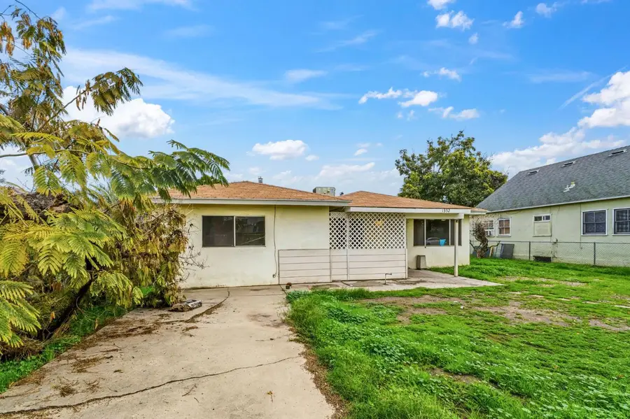 1352 N Pleasant Avenue, Fresno, CA 93728 - Image #2