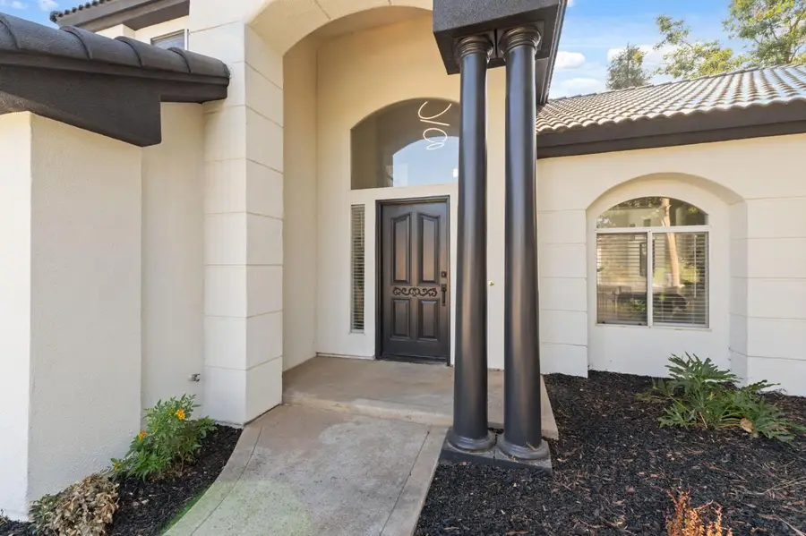 1577 E Muncie Avenue, Fresno, CA 93720 - Image #3