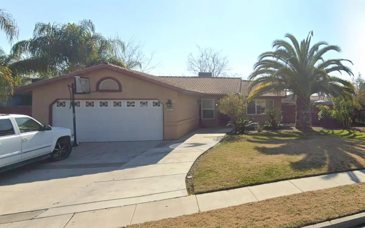 16015 W Gentry Avenue, Kerman, CA 93630 - Image #1