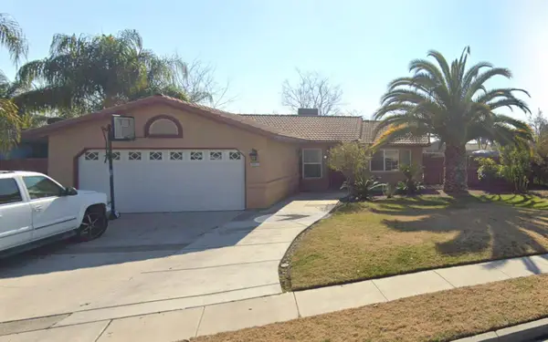 16015 W Gentry Avenue, Kerman, CA 93630