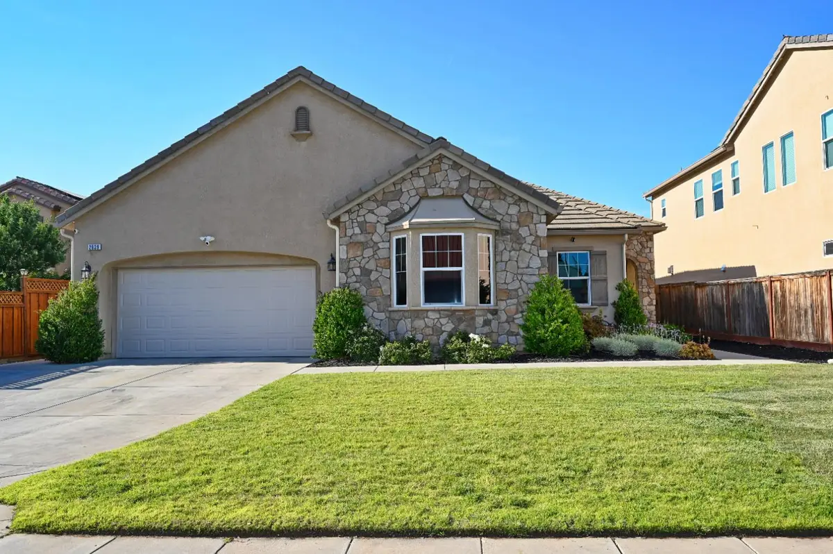 2639 Escalon Avenue, Clovis, CA 93611 - Image #1