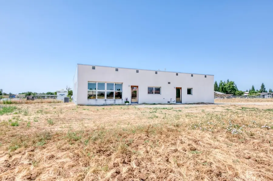 5189 E Copper Avenue, Clovis, CA 93619 - Image #2