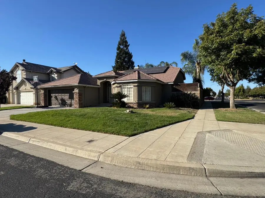 2691 Morris Avenue, Clovis, CA 93611 - Image #2