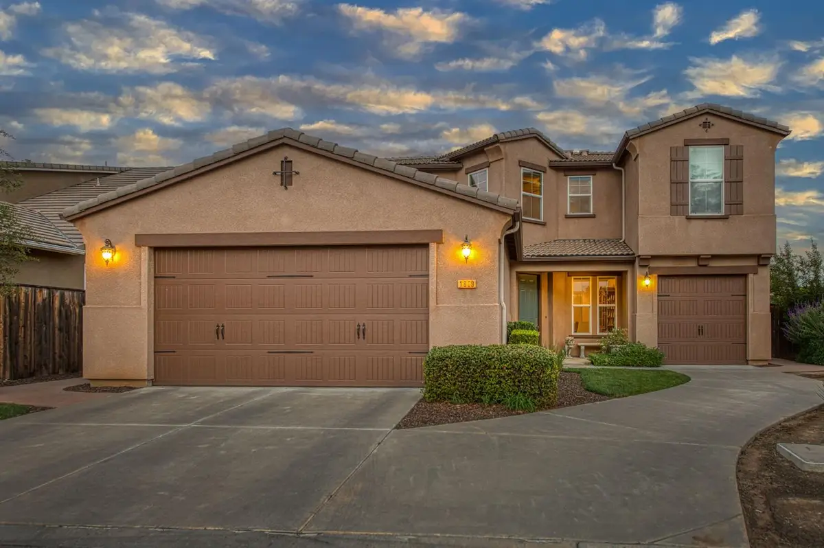 1609 N Piccadilly Lane, Clovis, CA 93619 - Image #1