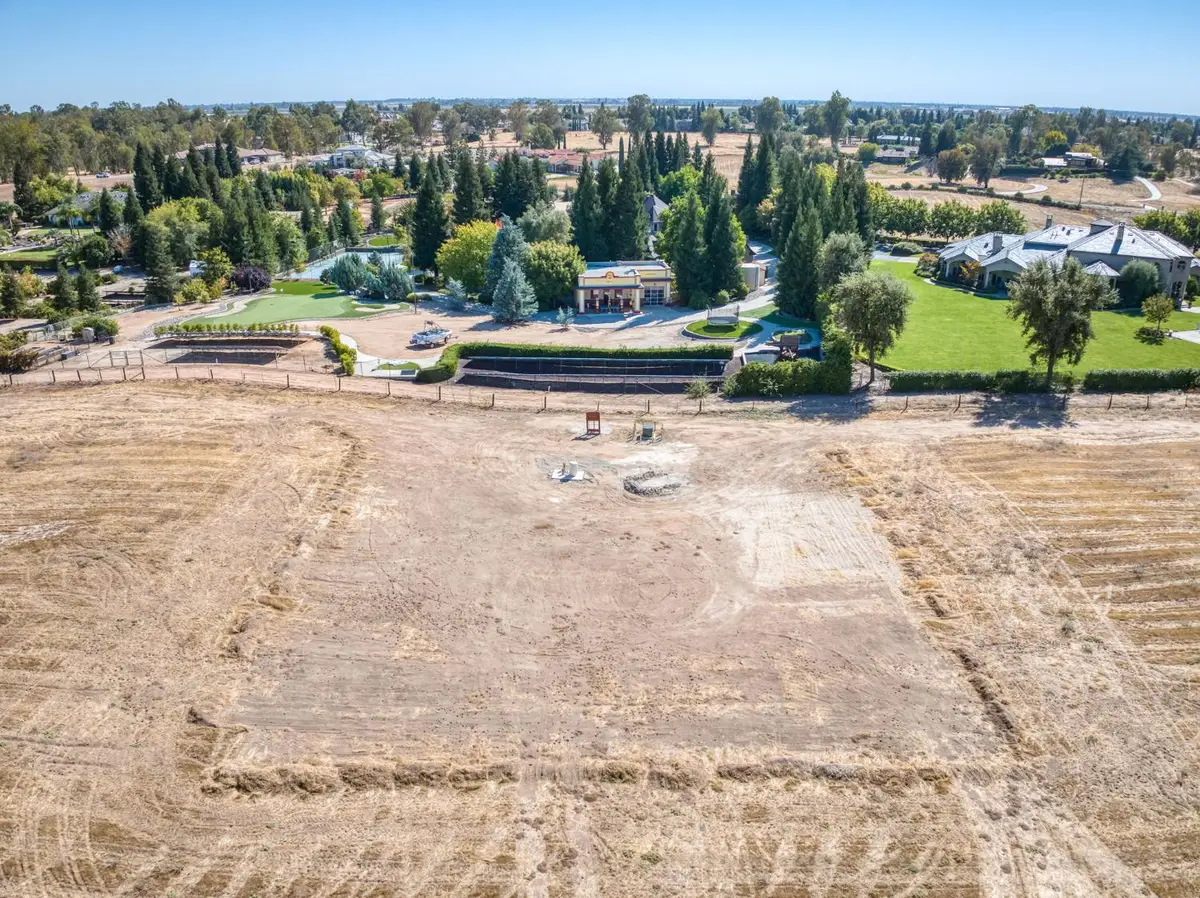 1 Biglione Drive, Clovis, CA 93619 - Image #1