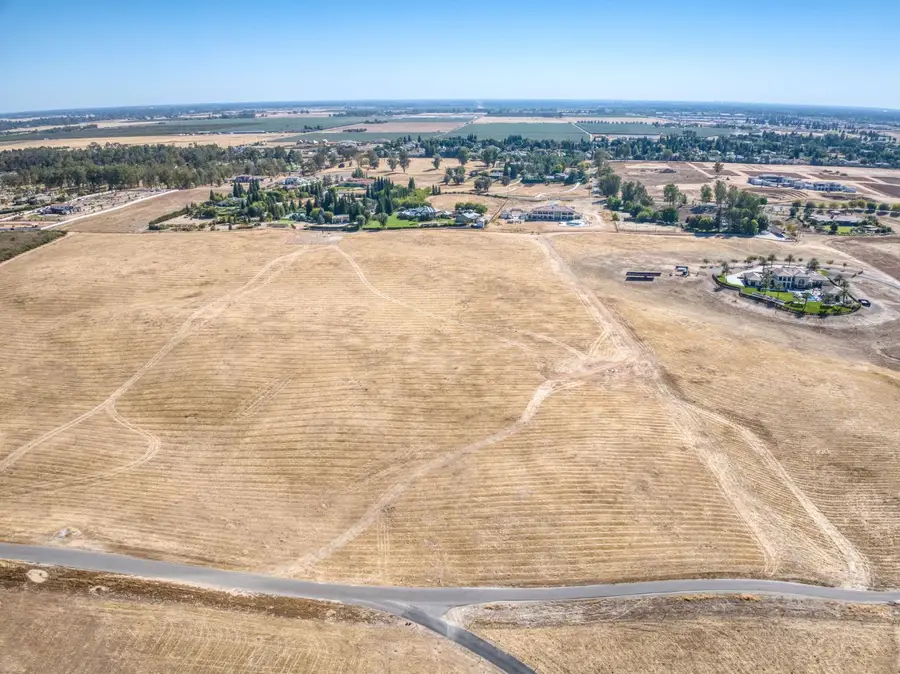 1 Biglione Drive, Clovis, CA 93619 - Image #3