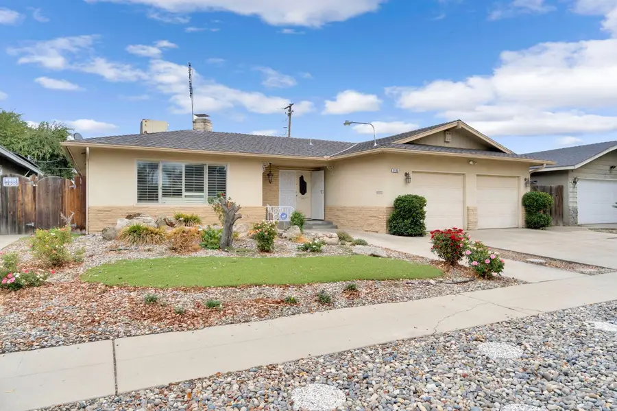 2130 N Garden Avenue, Fresno, CA 93703 - Image #2