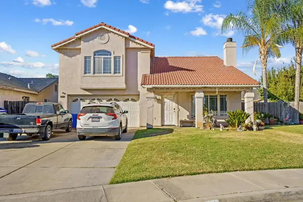 1251 W Kelly Drive, Dinuba, CA 93618