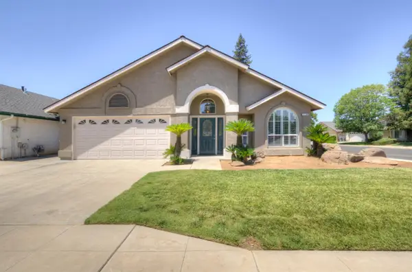 1126 N Purdue Avenue, Clovis, CA 93611