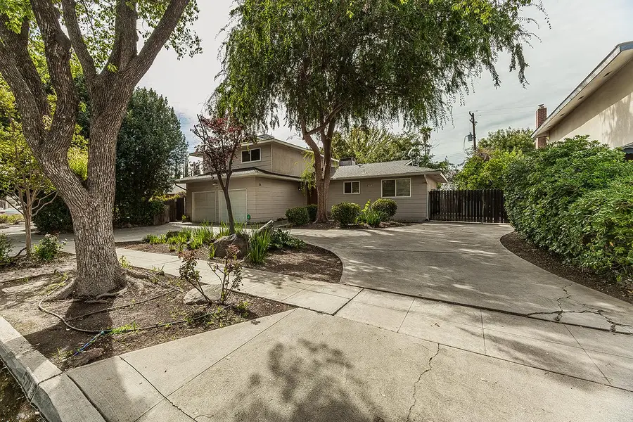 5727 N 8th Street, Fresno, CA 93710 - Image #2