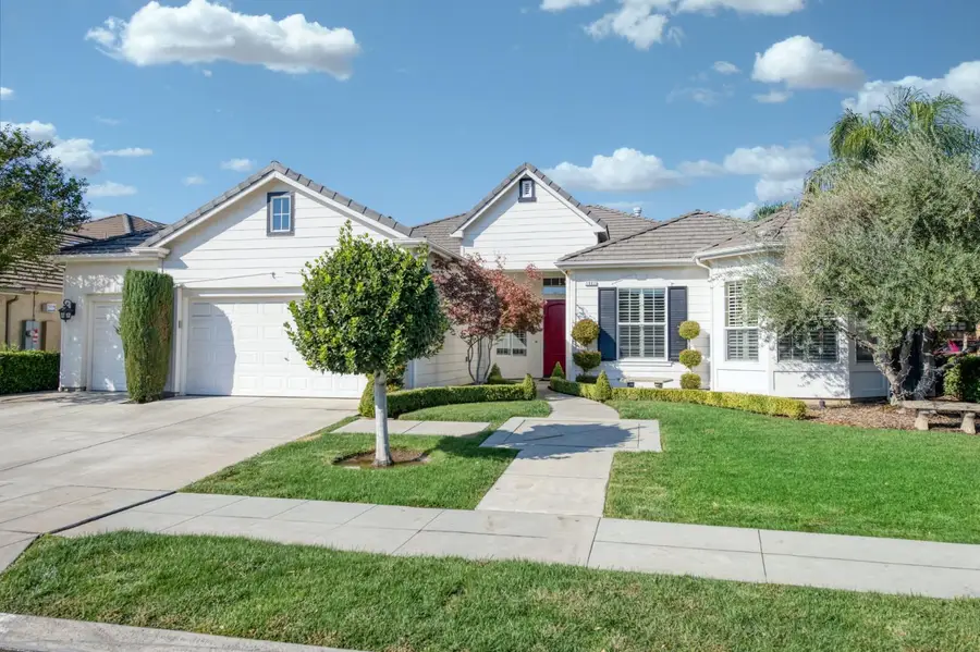 1882 N Nadine Avenue, Clovis, CA 93619 - Image #2