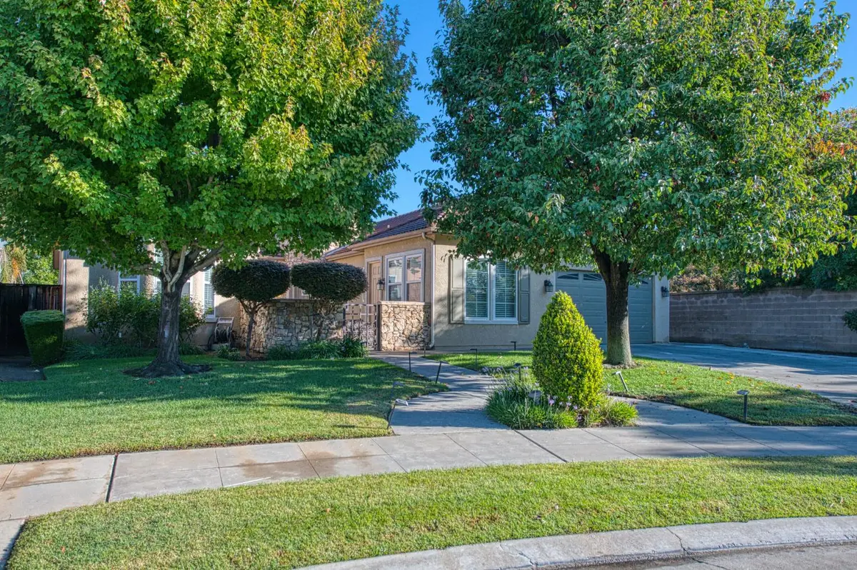 3297 Fairmont Avenue, Clovis, CA 93619 - Image #1