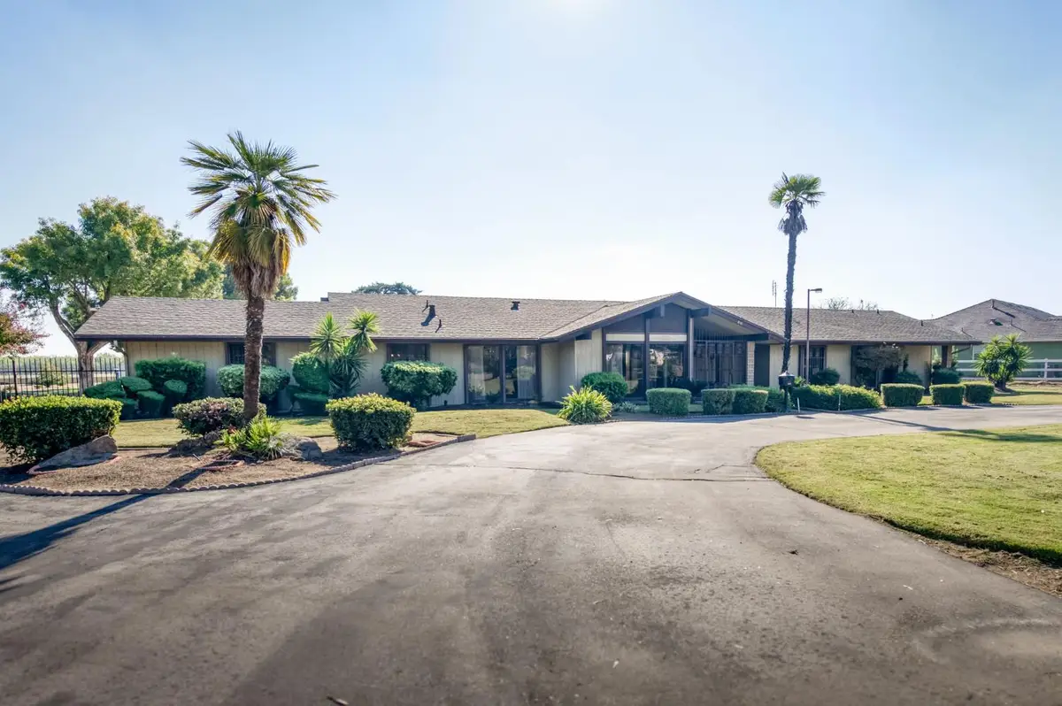 3167 W Kearney Boulevard, Fresno, CA 93706 - Image #1