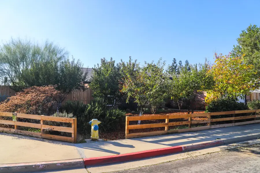 752 W Los Altos Avenue, Clovis, CA 93612 - Image #3