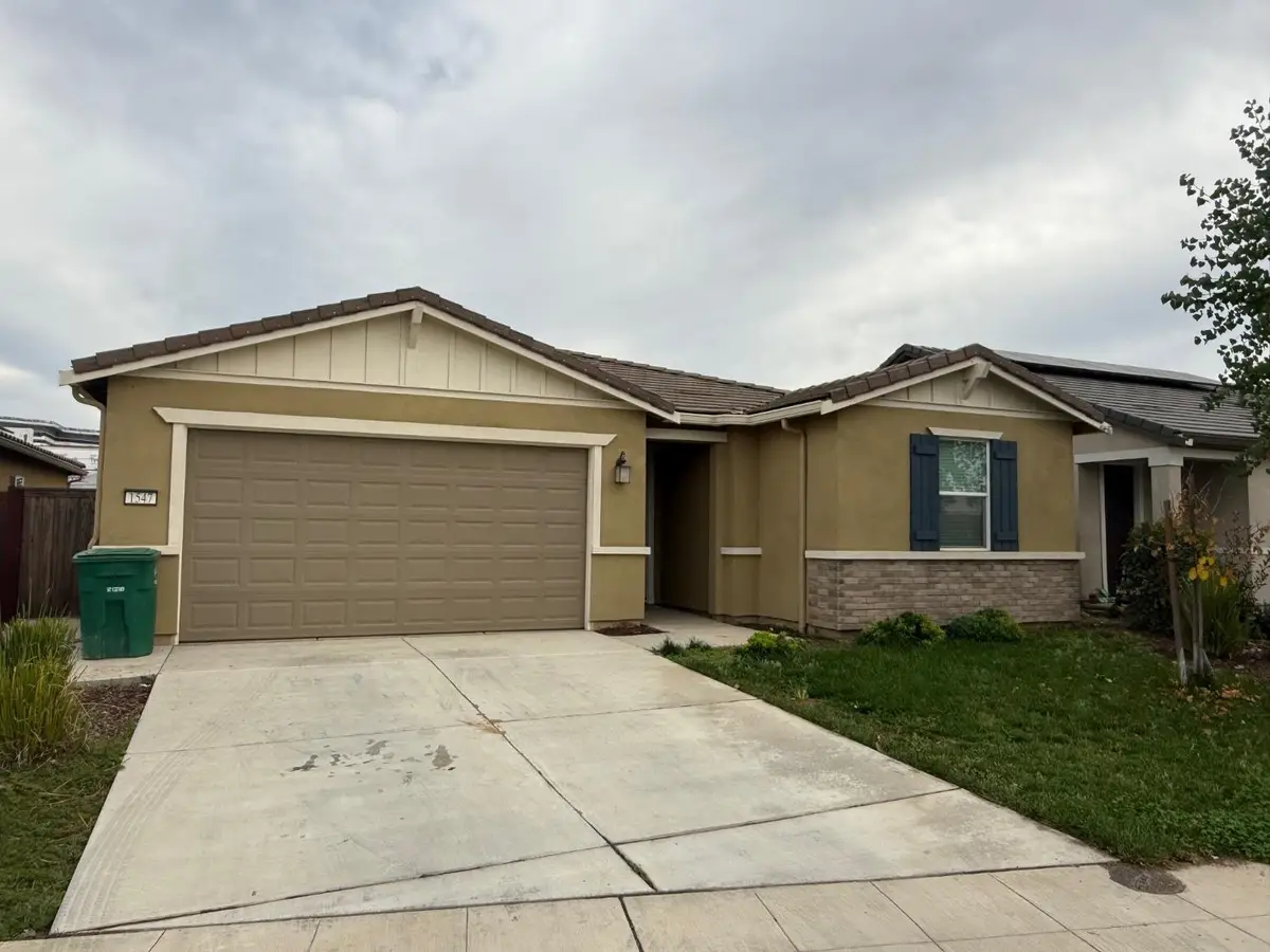 1547 Encantada Avenue, Madera, CA 93637 - Image #1