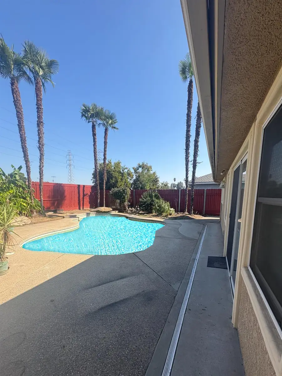 3074 W Pico Avenue, Fresno, CA 93722 - Image #3