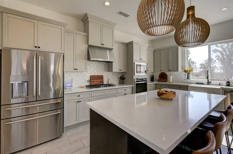 1048 Beaver Pond Loop, Madera, CA 93636 - Image #2